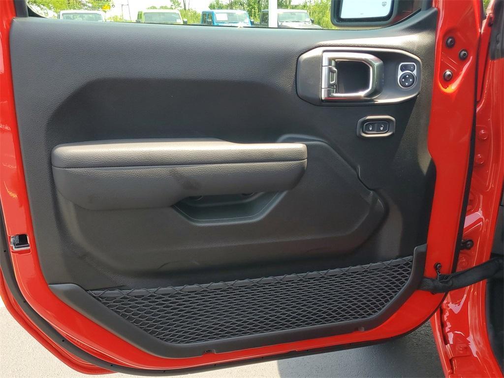 new 2025 Jeep Wrangler car, priced at $36,269