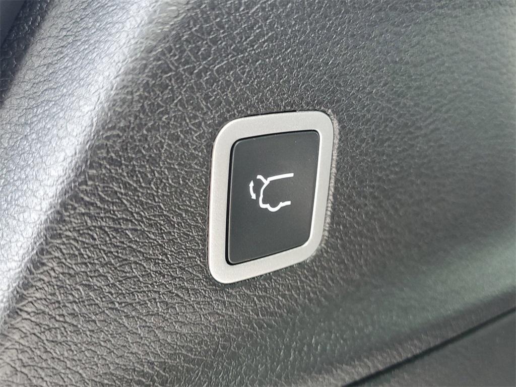 new 2026 Chrysler Voyager car, priced at $40,490