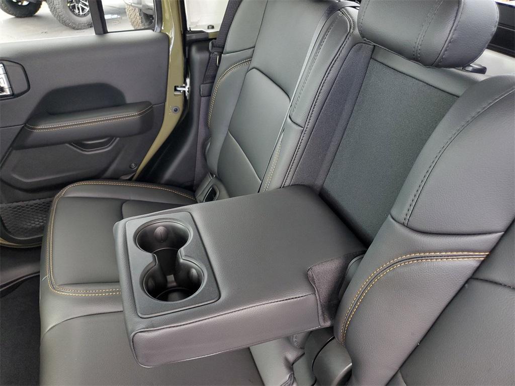 new 2025 Jeep Gladiator car, priced at $43,714