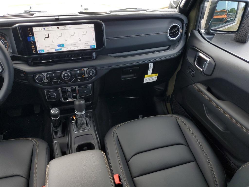 new 2025 Jeep Gladiator car, priced at $43,714