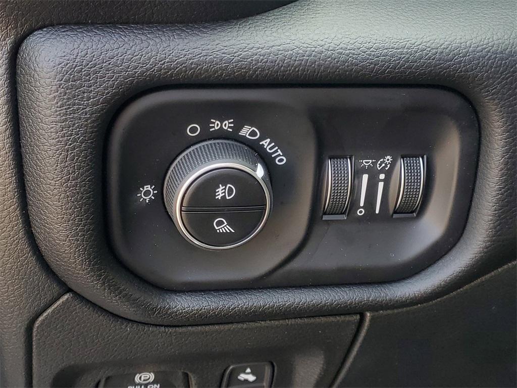 new 2025 Ram 1500 car