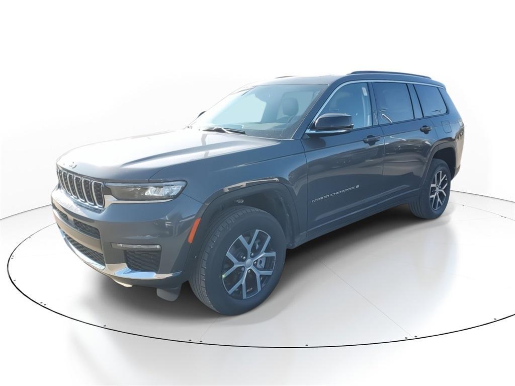 new 2025 Jeep Grand Cherokee L car, priced at $47,660