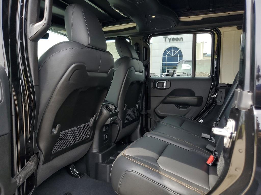 new 2025 Jeep Wrangler car