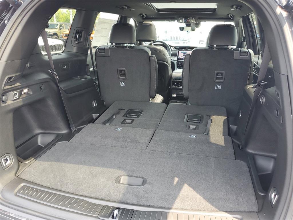 new 2025 Jeep Grand Cherokee L car, priced at $47,083