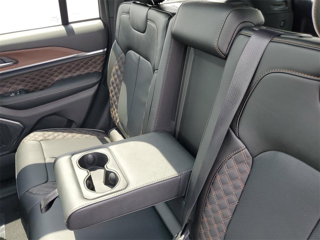 new 2025 Jeep Grand Cherokee car, priced at $54,836
