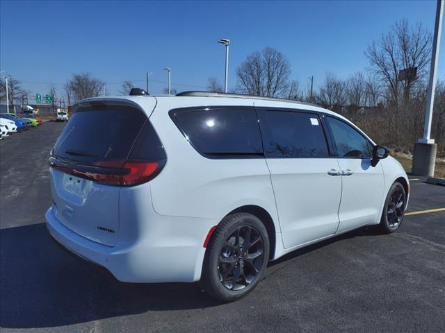 new 2024 Chrysler Pacifica car, priced at $51,144