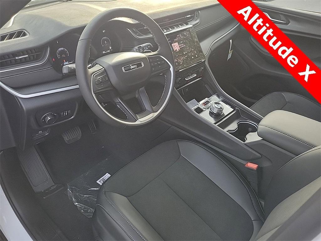 new 2025 Jeep Grand Cherokee L car, priced at $42,594
