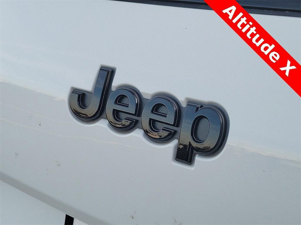 new 2025 Jeep Grand Cherokee L car, priced at $42,594
