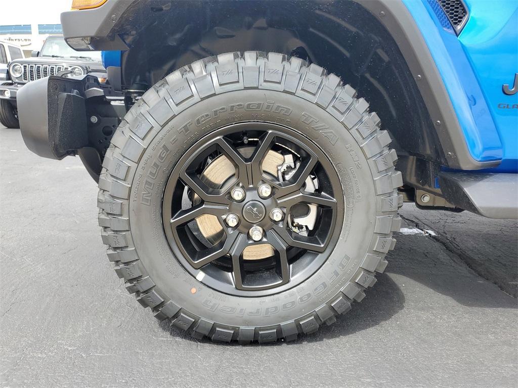 new 2025 Jeep Gladiator car, priced at $44,239