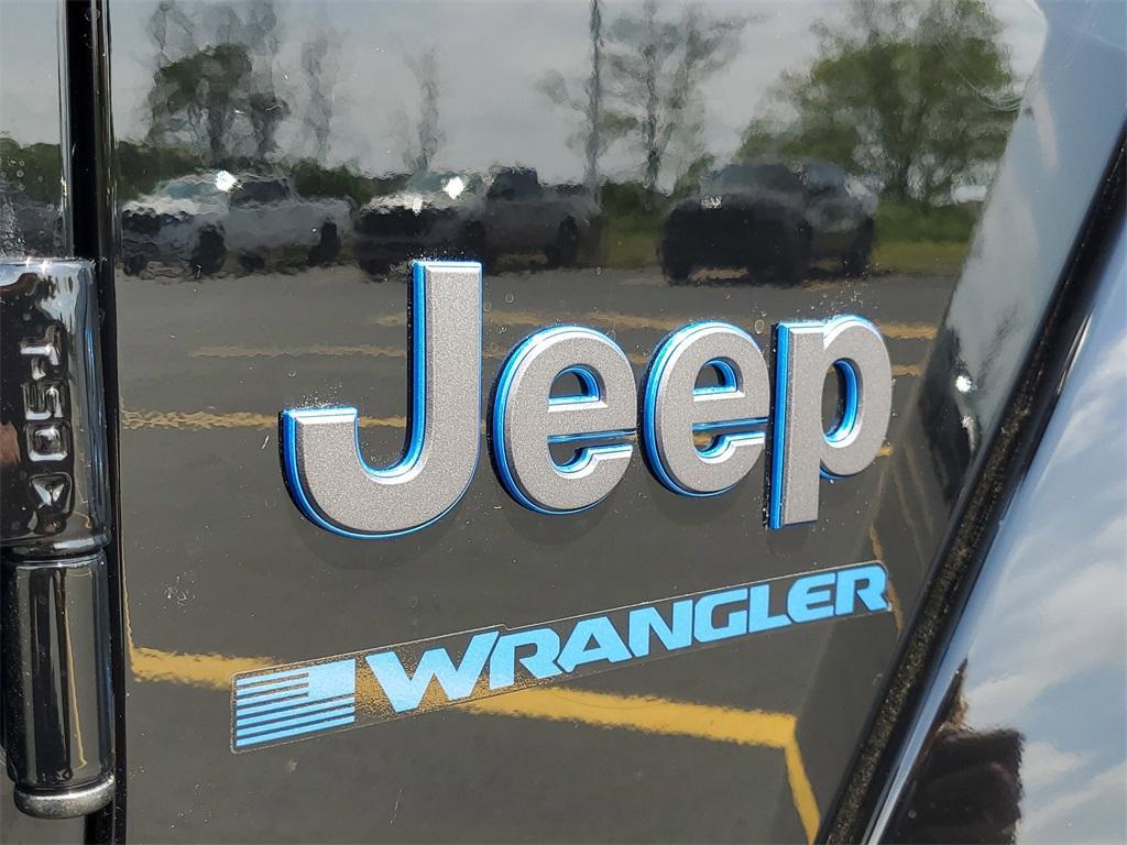 new 2025 Jeep Wrangler 4xe car