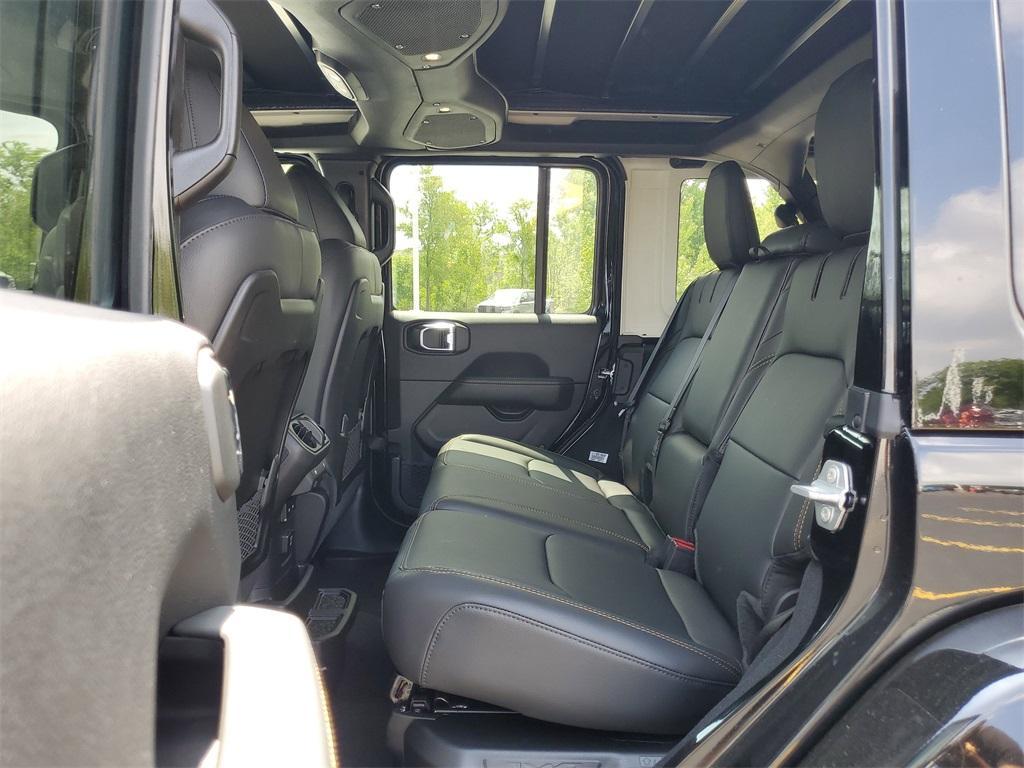 new 2025 Jeep Wrangler 4xe car