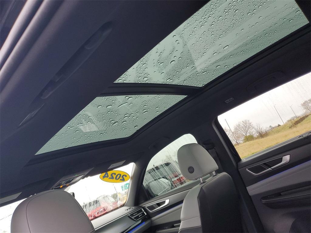 used 2024 Volkswagen Atlas Cross Sport car, priced at $35,477