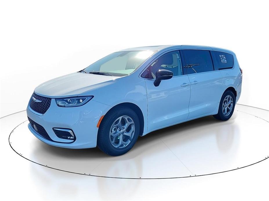 new 2024 Chrysler Pacifica car, priced at $39,861