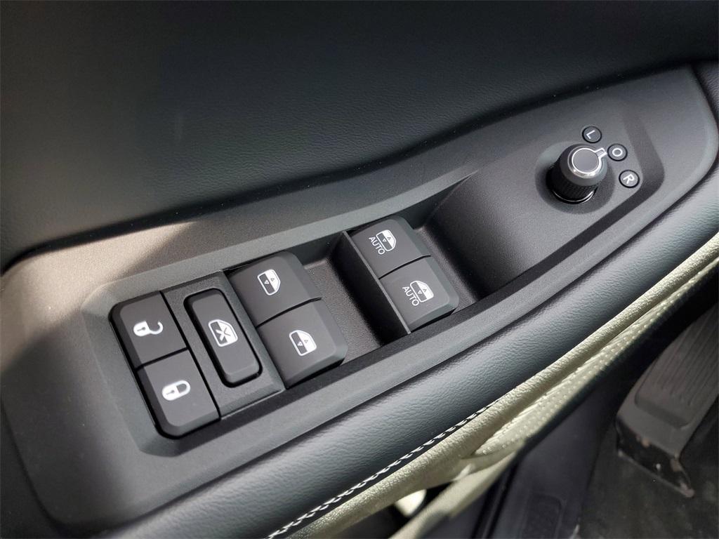 new 2025 Jeep Grand Cherokee L car, priced at $48,262
