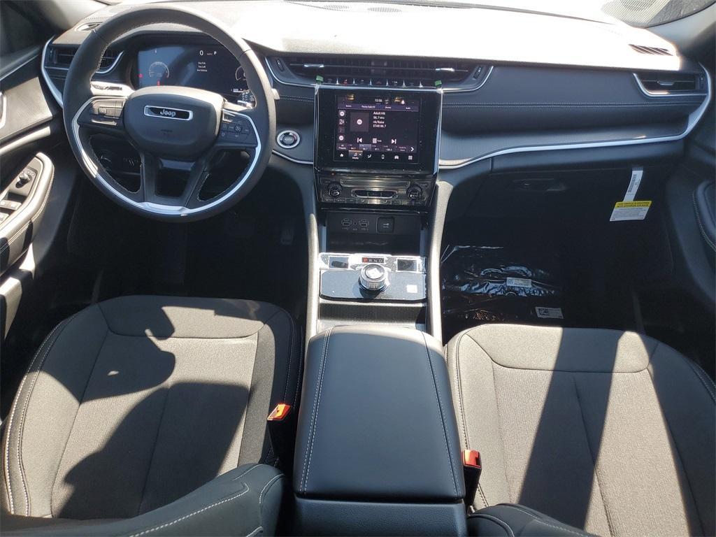 new 2025 Jeep Grand Cherokee car, priced at $39,030