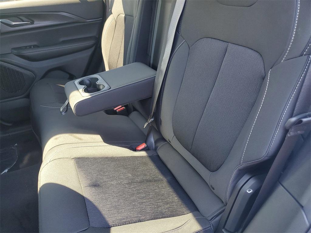 new 2025 Jeep Grand Cherokee car, priced at $39,030