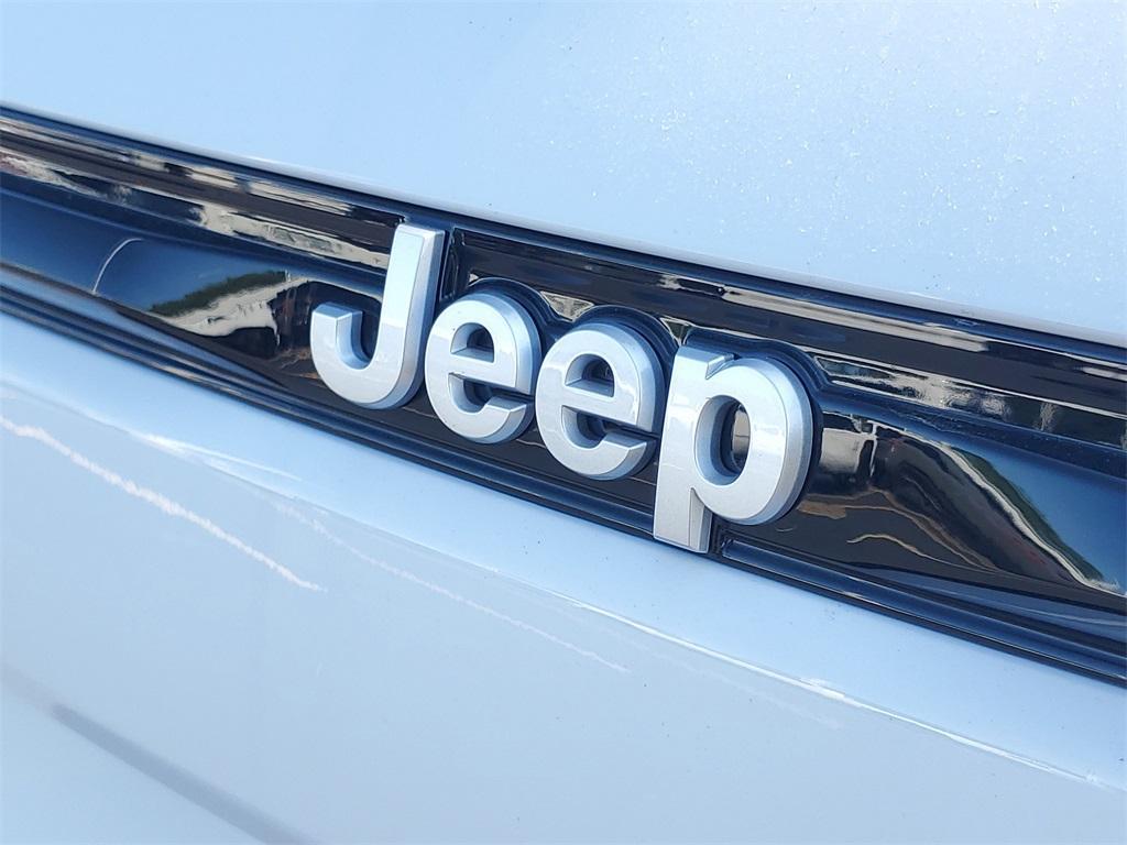 new 2025 Jeep Grand Cherokee car, priced at $39,030
