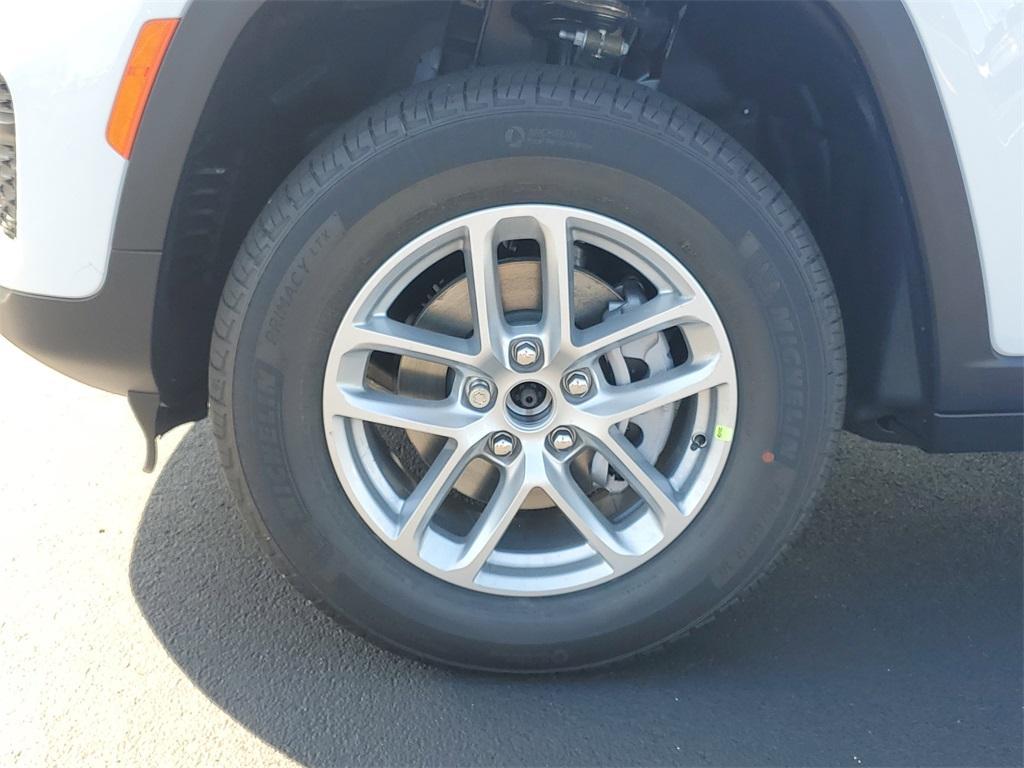 new 2025 Jeep Grand Cherokee car, priced at $39,030