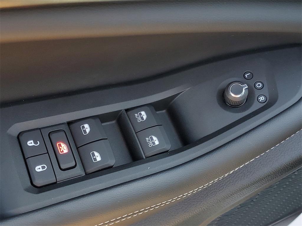 new 2025 Jeep Grand Cherokee car, priced at $39,030