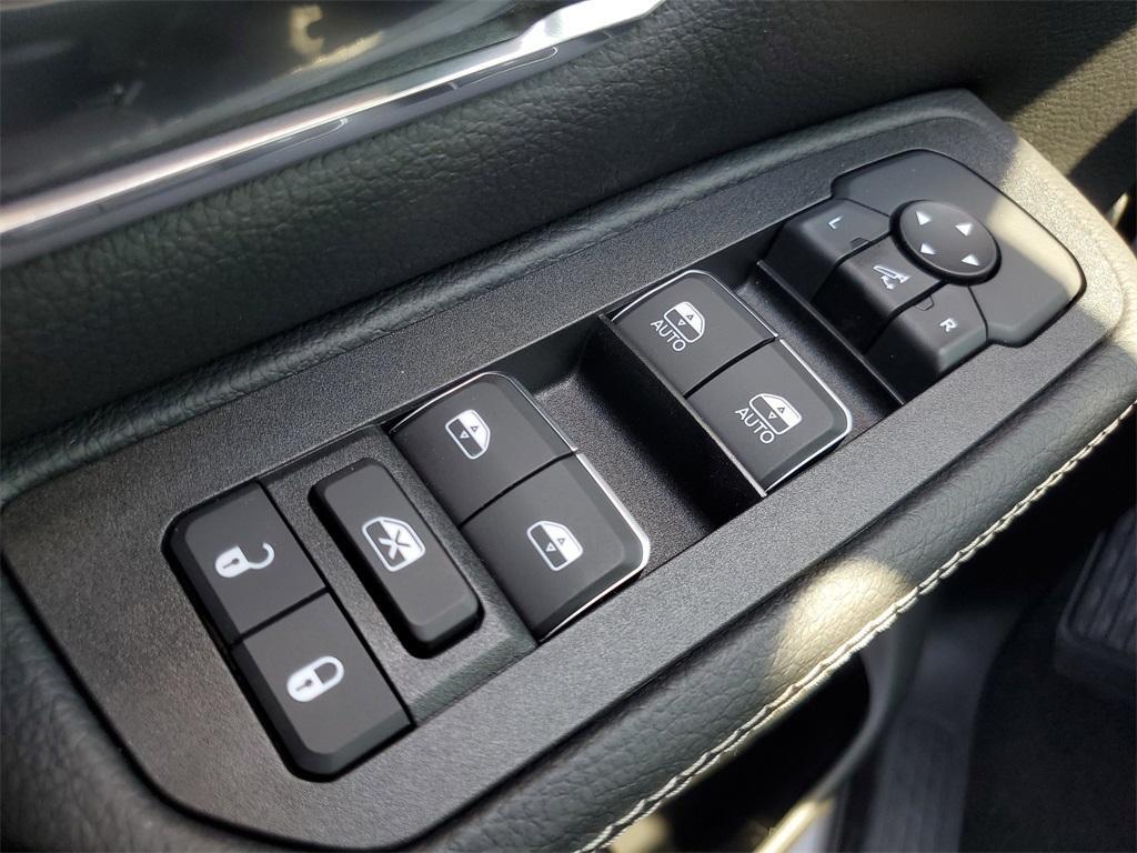 new 2025 Ram 1500 car, priced at $57,843