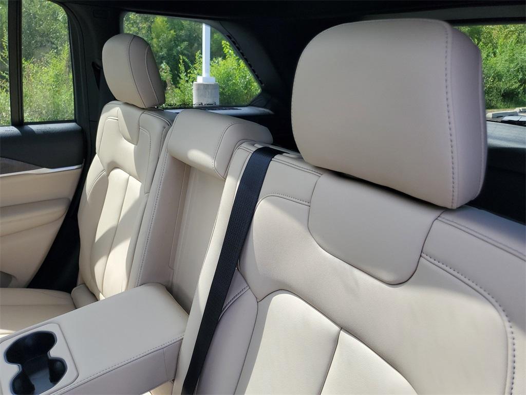 new 2025 Jeep Grand Cherokee car, priced at $44,408