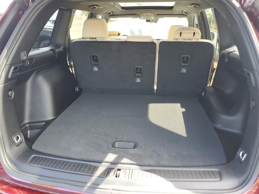 new 2025 Jeep Grand Cherokee car, priced at $44,408