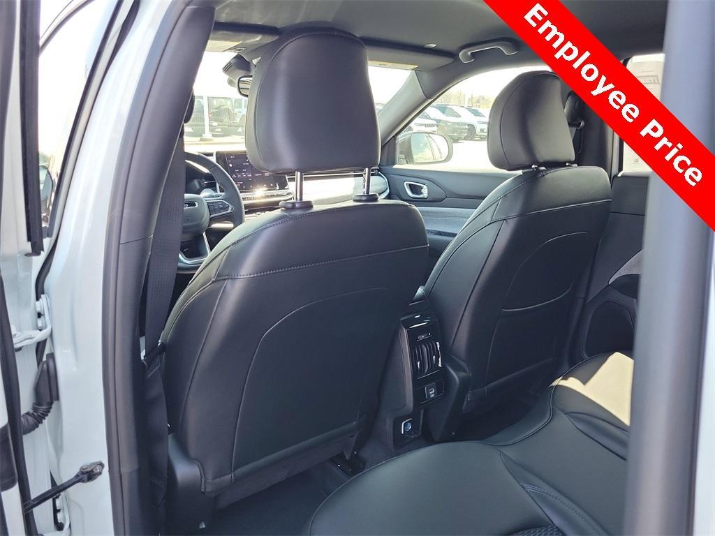 new 2025 Jeep Compass car, priced at $26,225