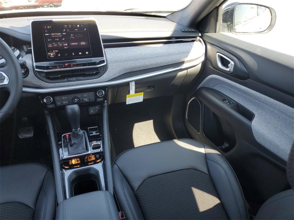 new 2025 Jeep Compass car, priced at $25,665
