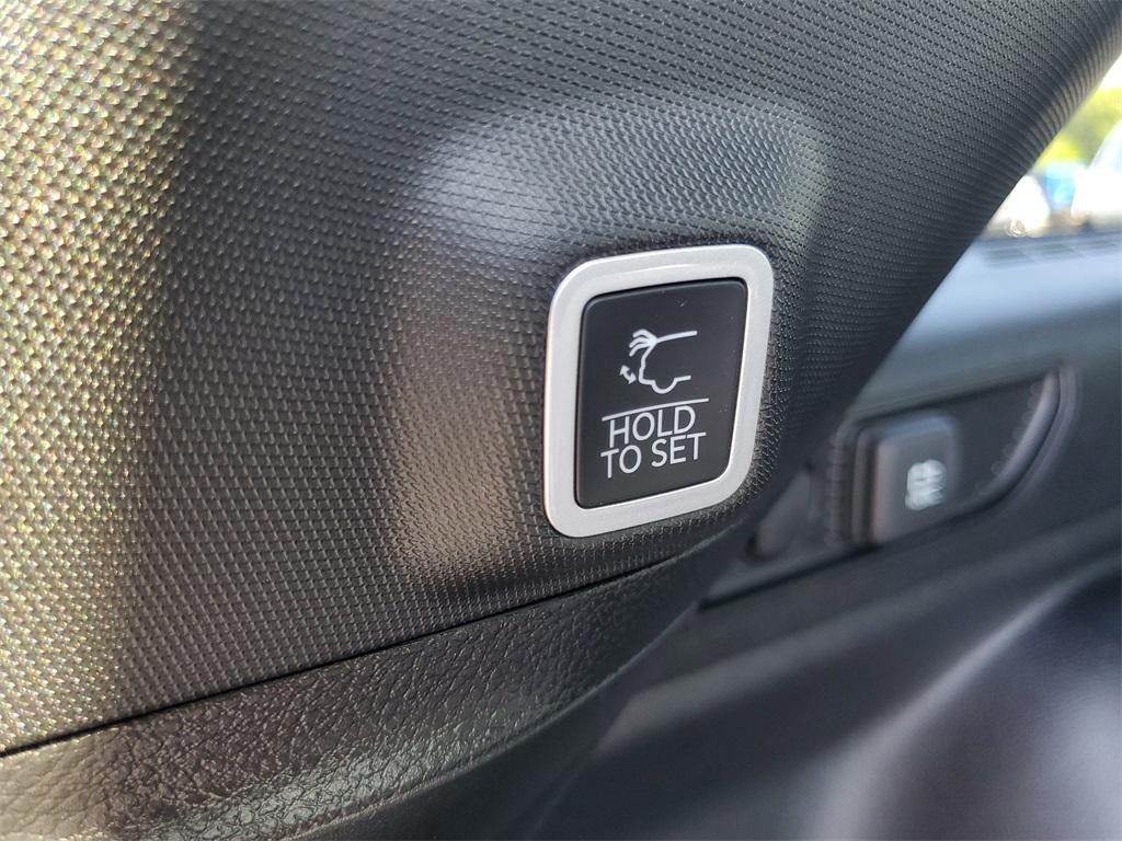 new 2025 Jeep Grand Cherokee car, priced at $41,353