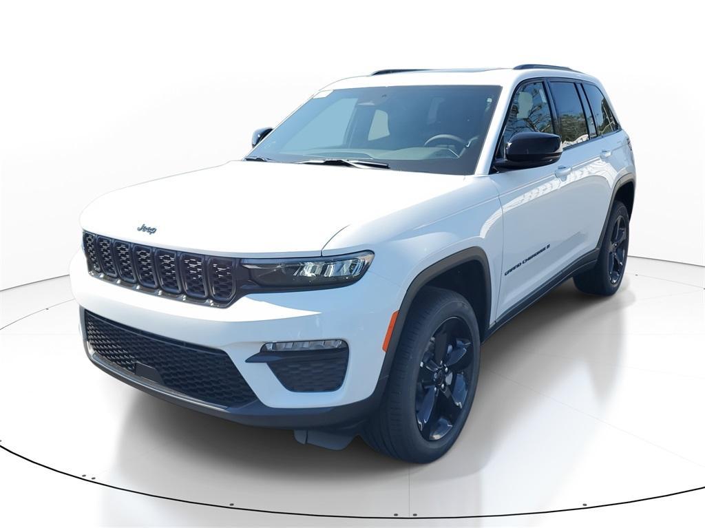 new 2025 Jeep Grand Cherokee car, priced at $41,353