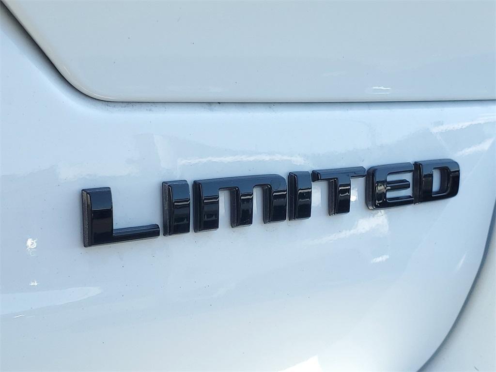 new 2025 Jeep Grand Cherokee car, priced at $41,353