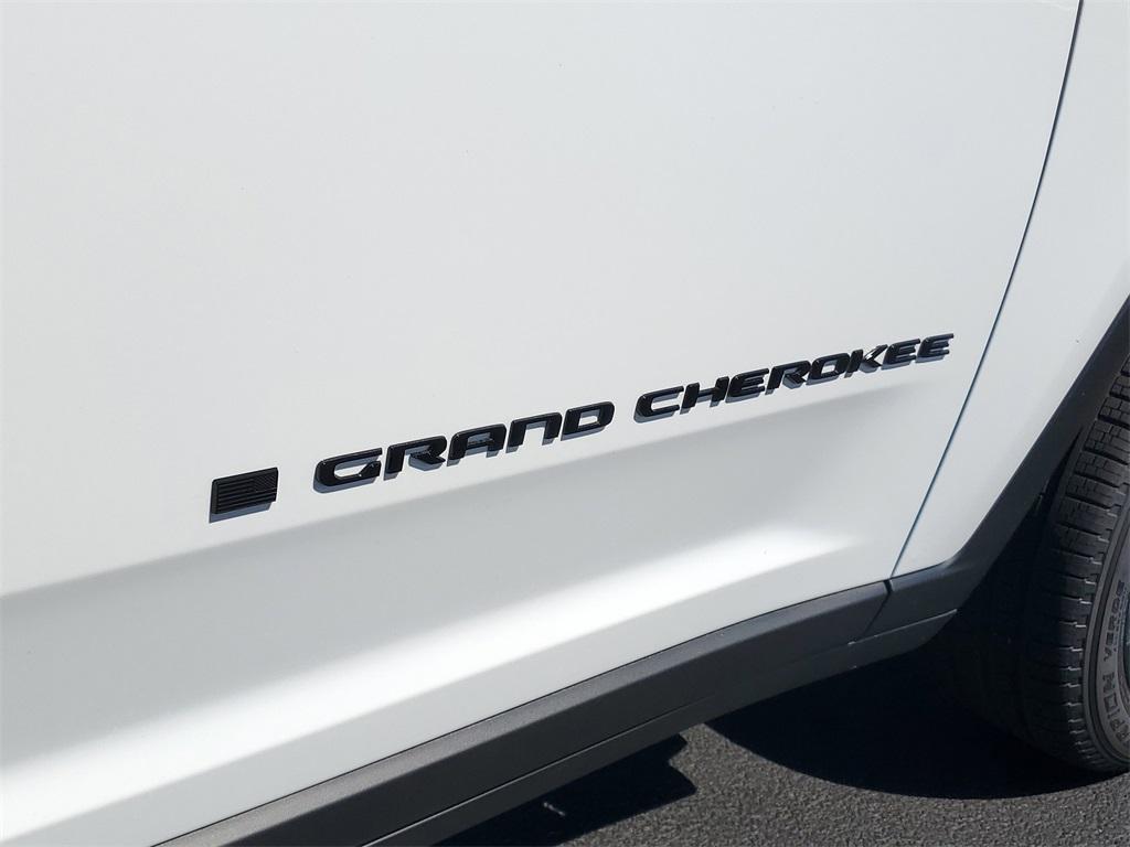 new 2025 Jeep Grand Cherokee car, priced at $41,353