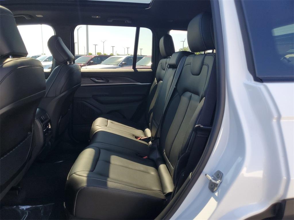 new 2025 Jeep Grand Cherokee car, priced at $41,353