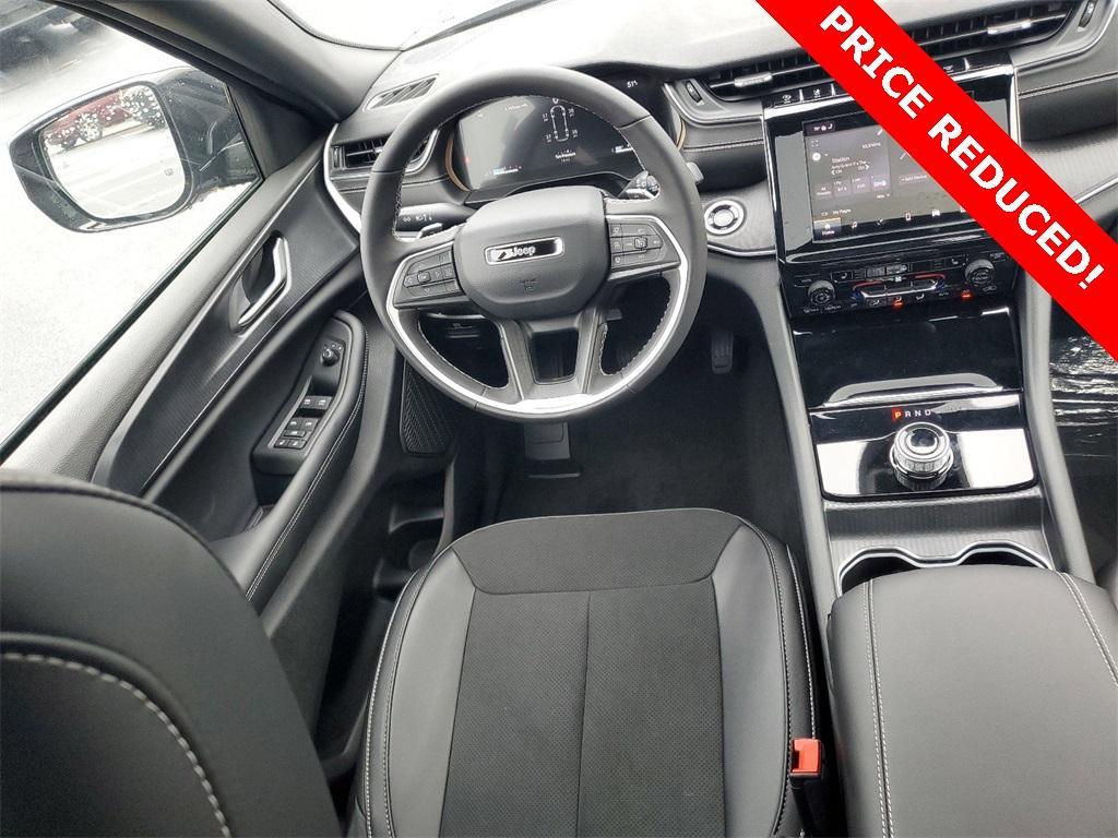 new 2025 Jeep Grand Cherokee L car, priced at $42,262
