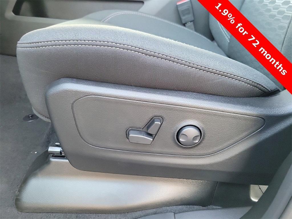 new 2025 Ram 1500 car, priced at $52,513