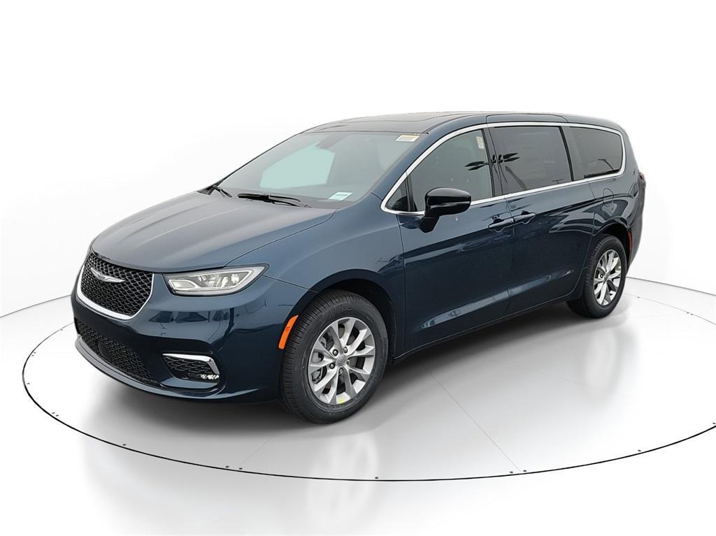 new 2025 Chrysler Pacifica car, priced at $46,030