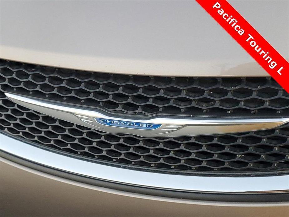 used 2018 Chrysler Pacifica car, priced at $15,477