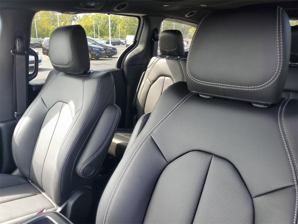 new 2026 Chrysler Pacifica car, priced at $45,280