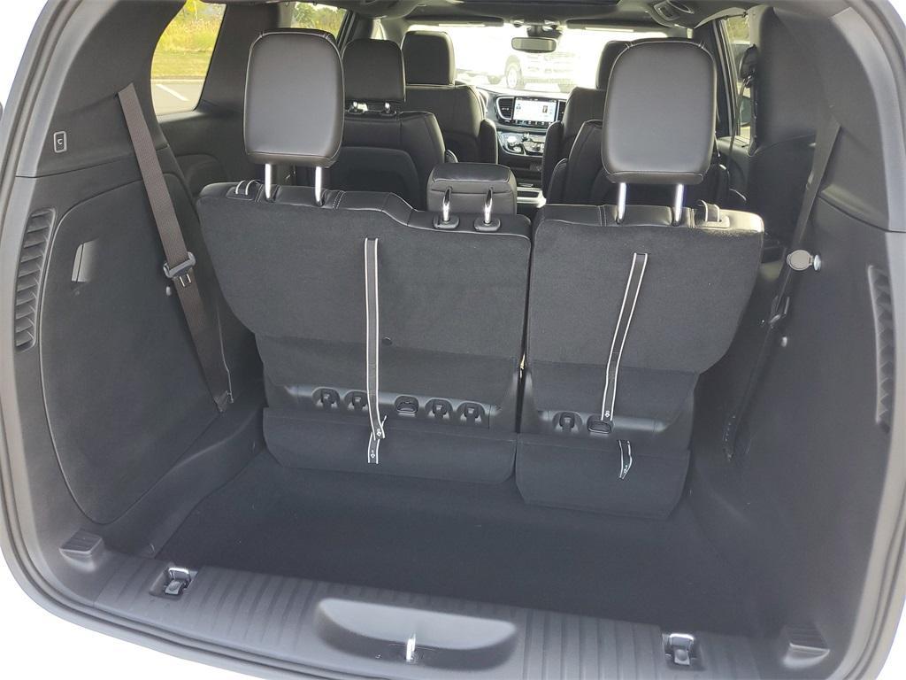 new 2026 Chrysler Pacifica car, priced at $45,280