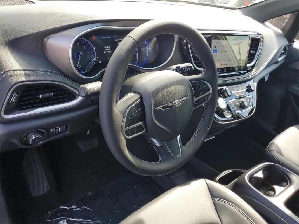 new 2026 Chrysler Pacifica car, priced at $45,280