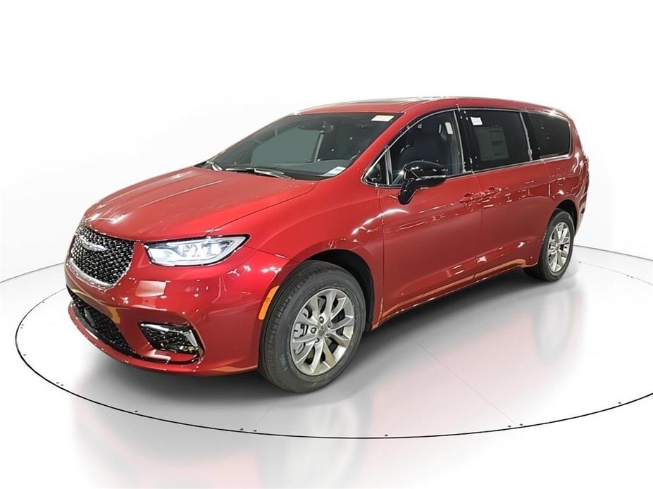 new 2025 Chrysler Pacifica car, priced at $50,275