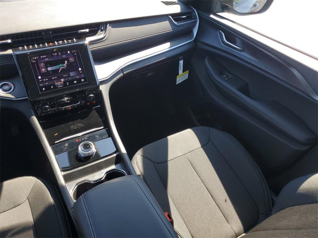 new 2025 Jeep Grand Cherokee L car, priced at $42,920