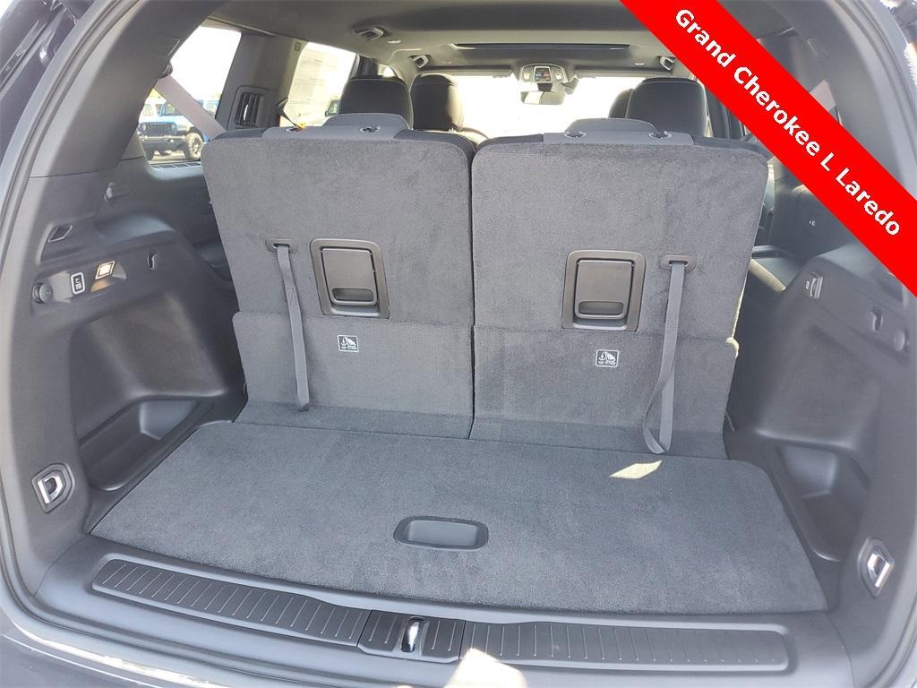 new 2025 Jeep Grand Cherokee L car, priced at $40,043