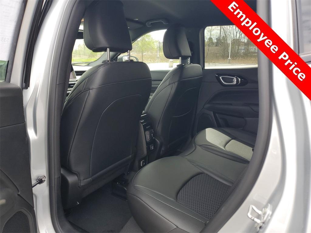 new 2025 Jeep Compass car, priced at $28,990