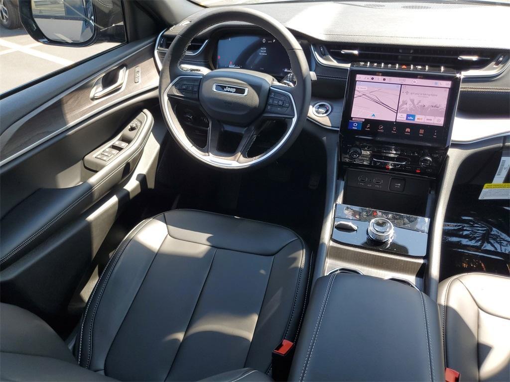 new 2025 Jeep Grand Cherokee car, priced at $41,862