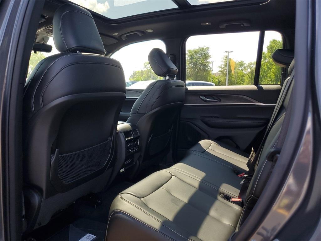 new 2025 Jeep Grand Cherokee car, priced at $41,862
