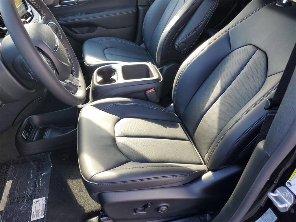 new 2026 Chrysler Pacifica car, priced at $46,530