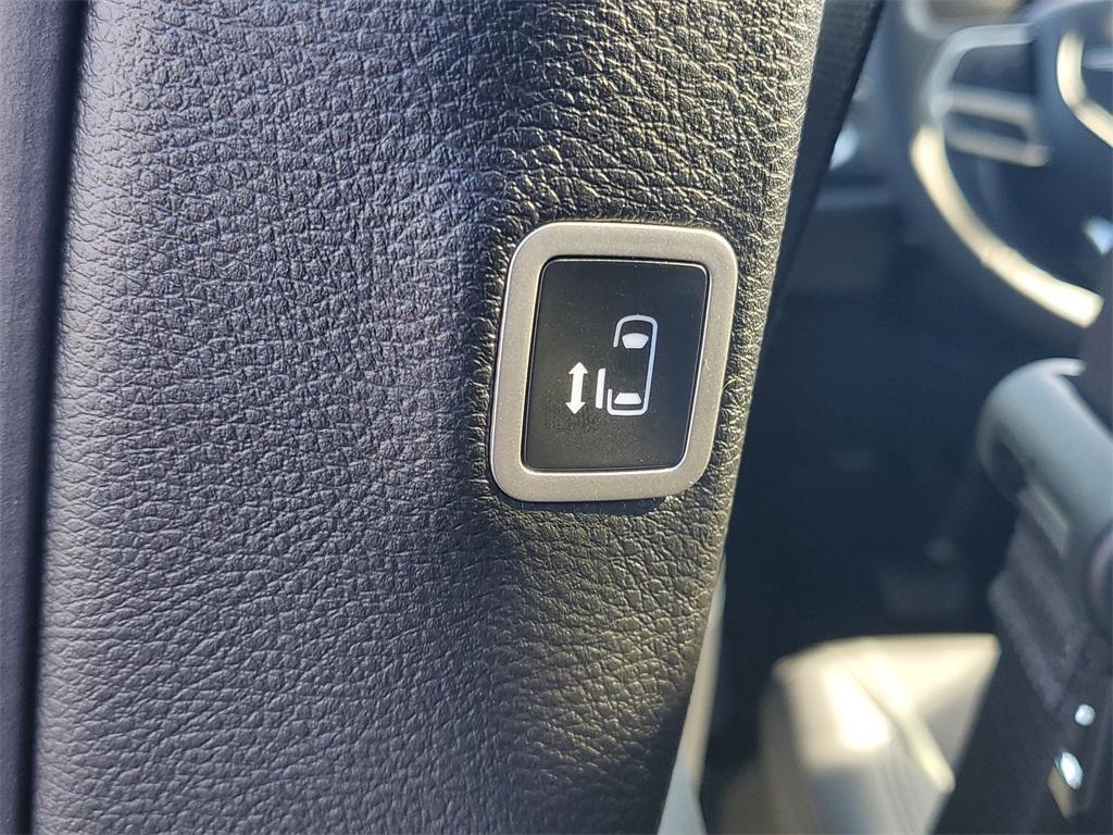 new 2026 Chrysler Pacifica car, priced at $46,530