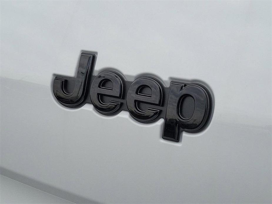 new 2025 Jeep Grand Cherokee L car, priced at $50,075