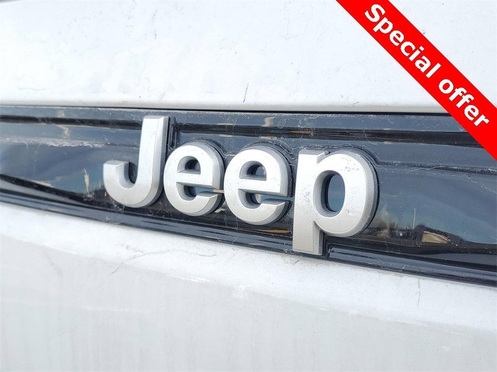 new 2025 Jeep Grand Cherokee car, priced at $35,532